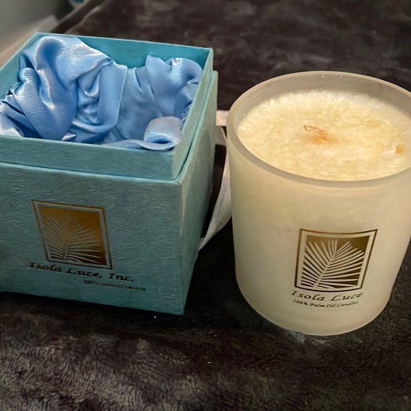 Isola Luce, Inc candle - Picture 1 of 3